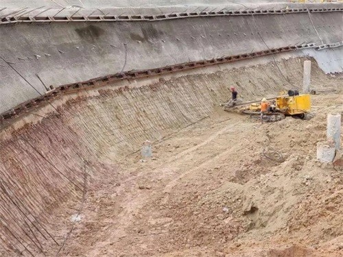 晴隆基坑边坡加固